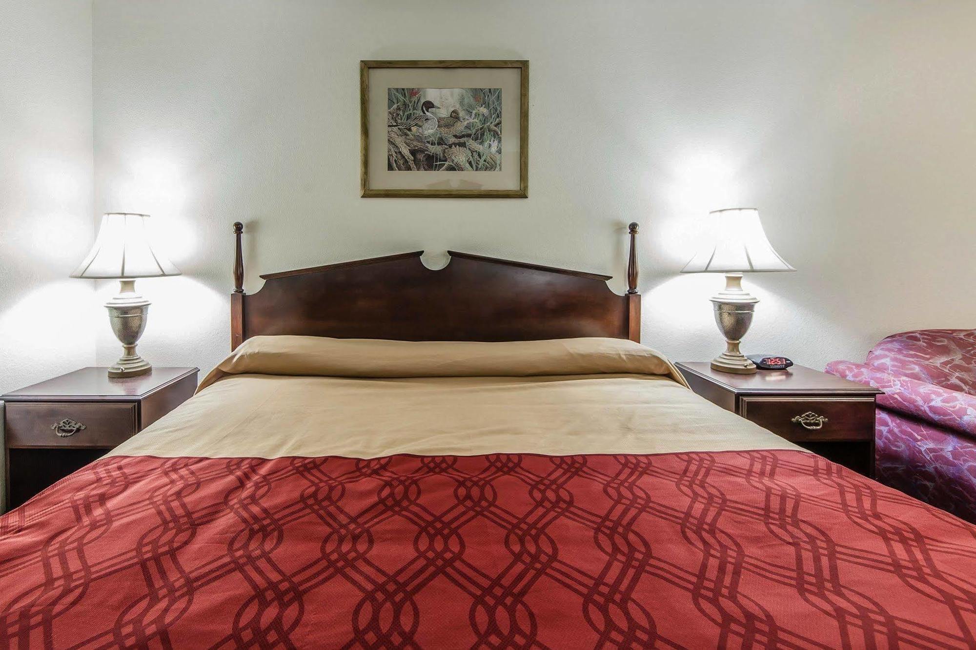 Red Roof Inn Дендрідж Екстер'єр фото