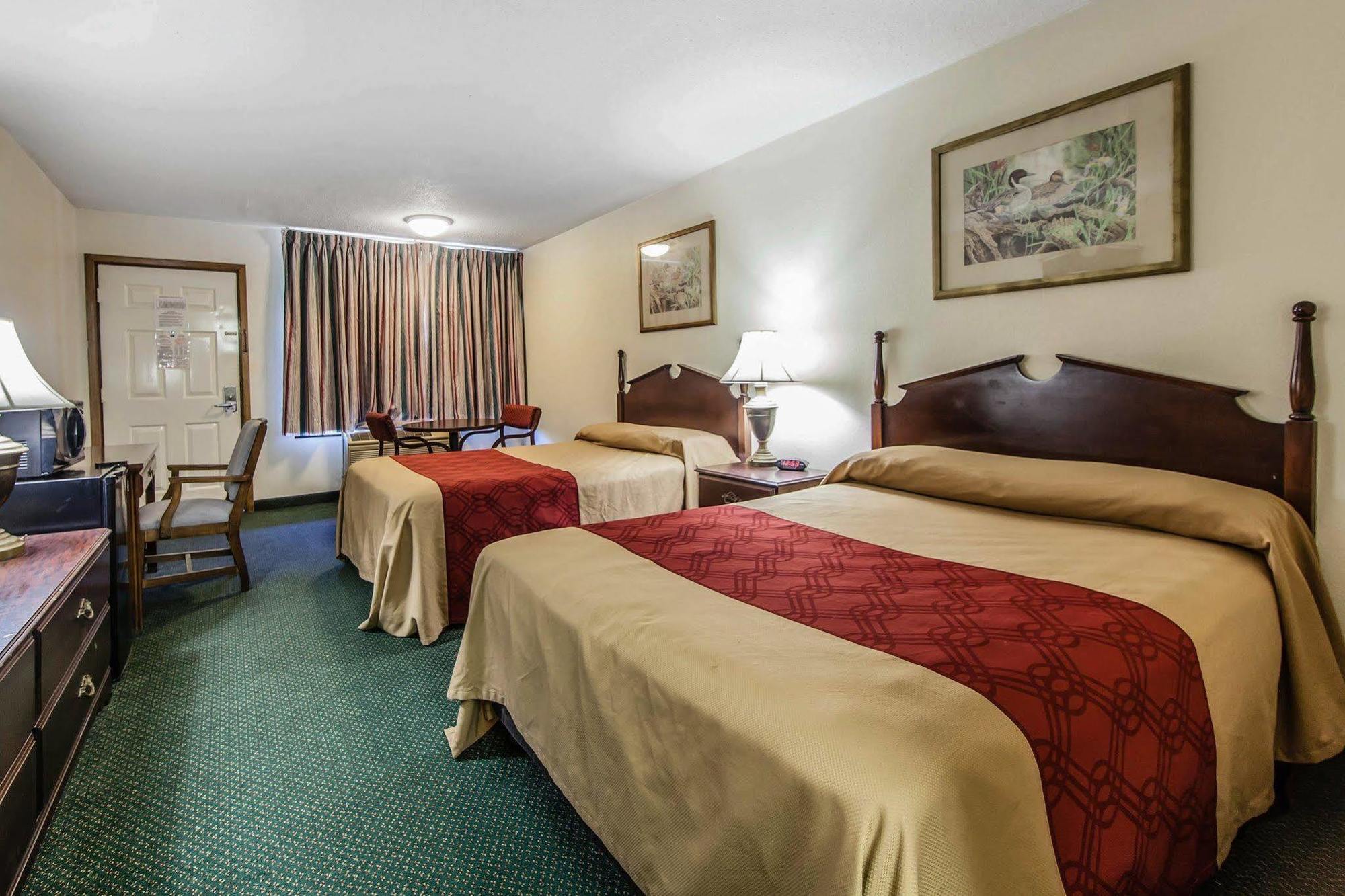 Red Roof Inn Дендрідж Екстер'єр фото