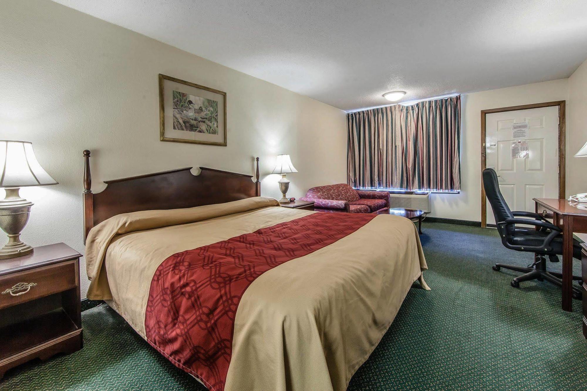 Red Roof Inn Дендрідж Екстер'єр фото