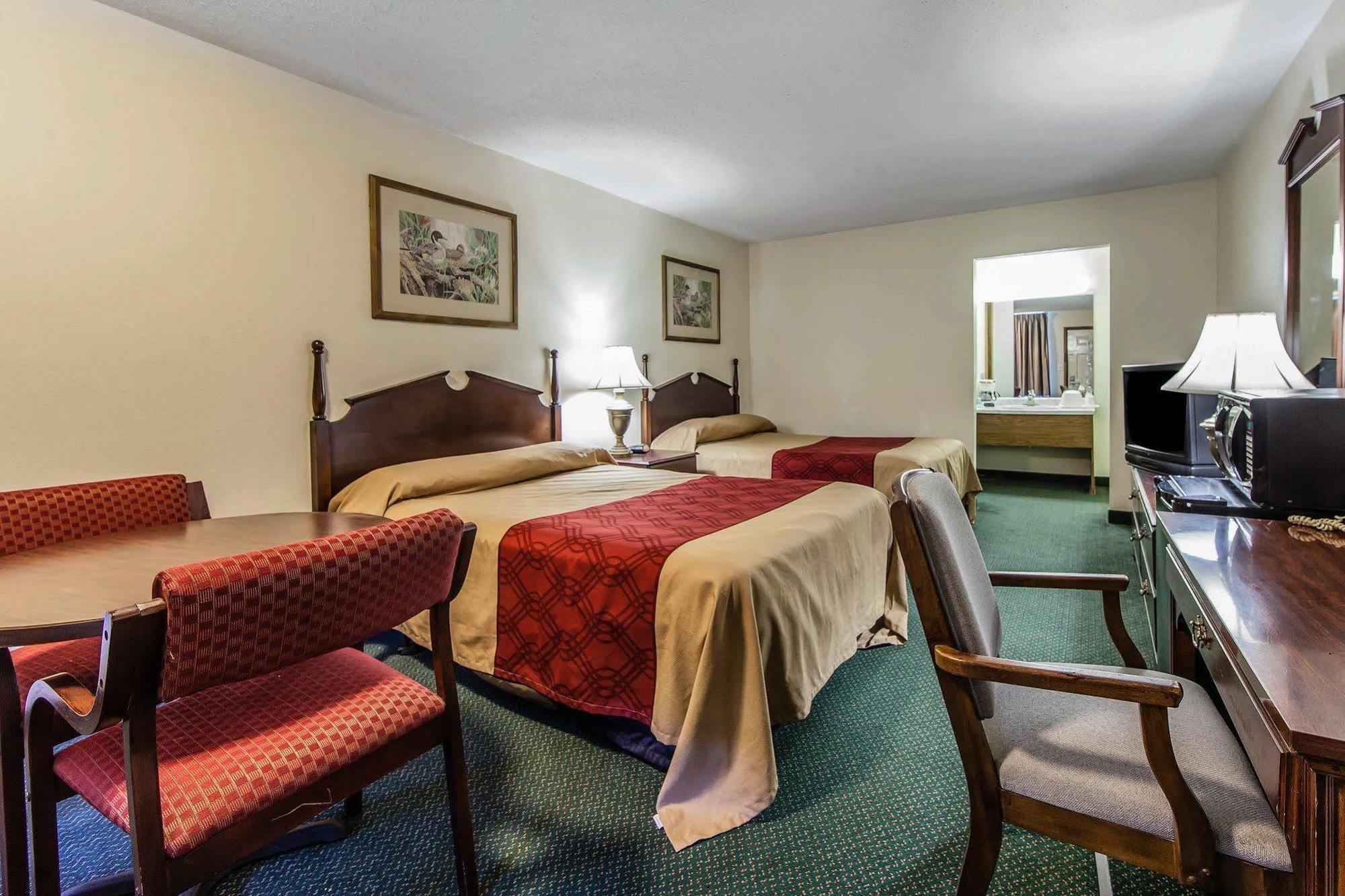 Red Roof Inn Дендрідж Екстер'єр фото